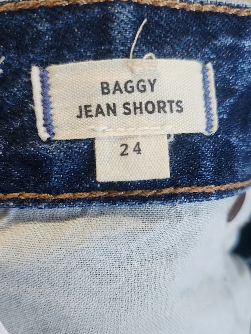 Madewell Baggy Jean Shorts in Valmont Wash Size 24
